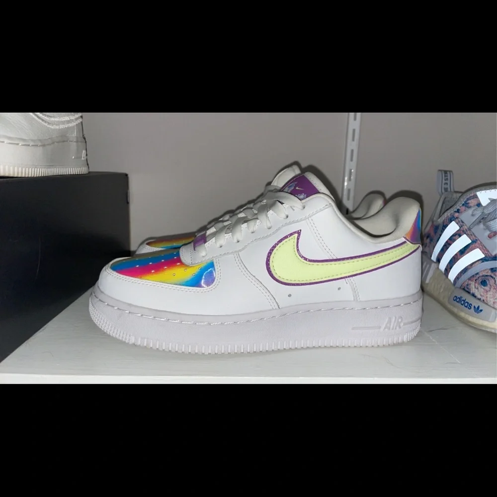 Nike Airforce 1 Easter - Picture 5 of 7